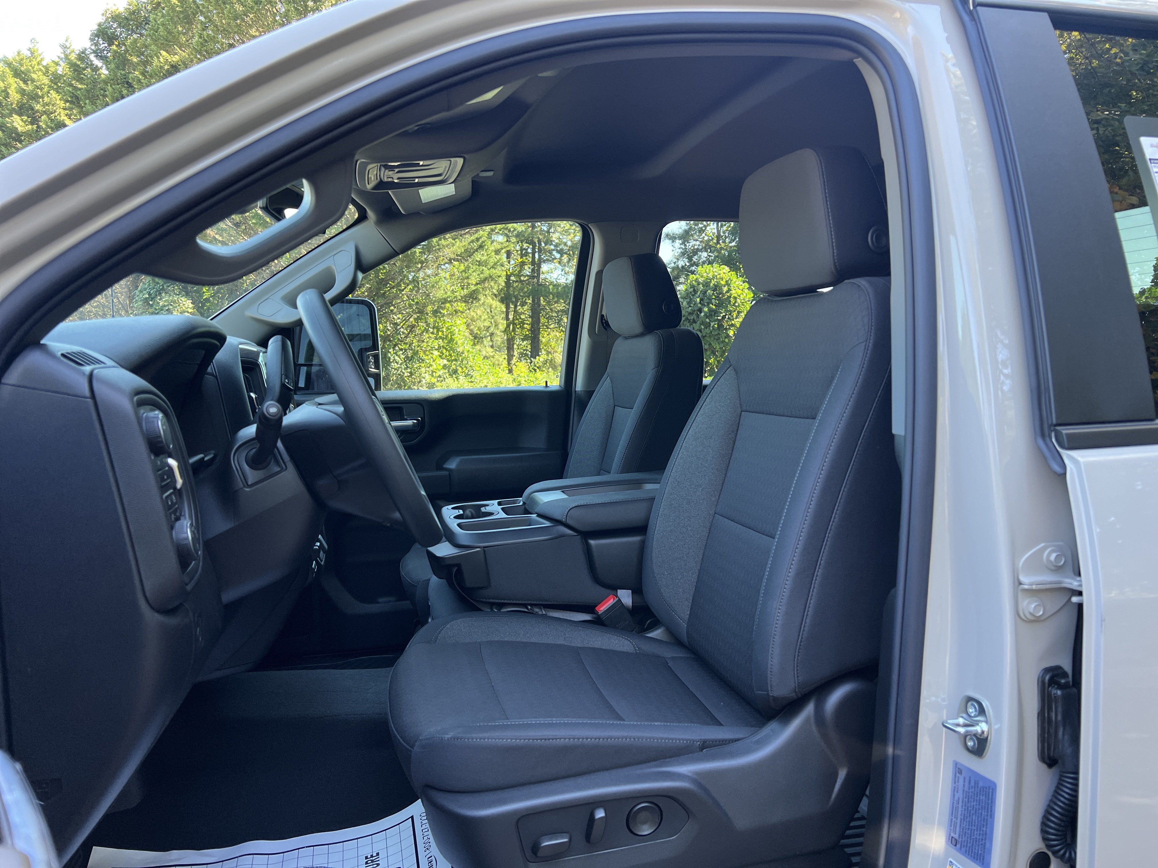 New 2026 Chevrolet Silverado 2500 Custom w/ Custom Value Package AWD/4WD image 16