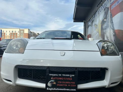 Used 2000 Toyota MR2 image 8