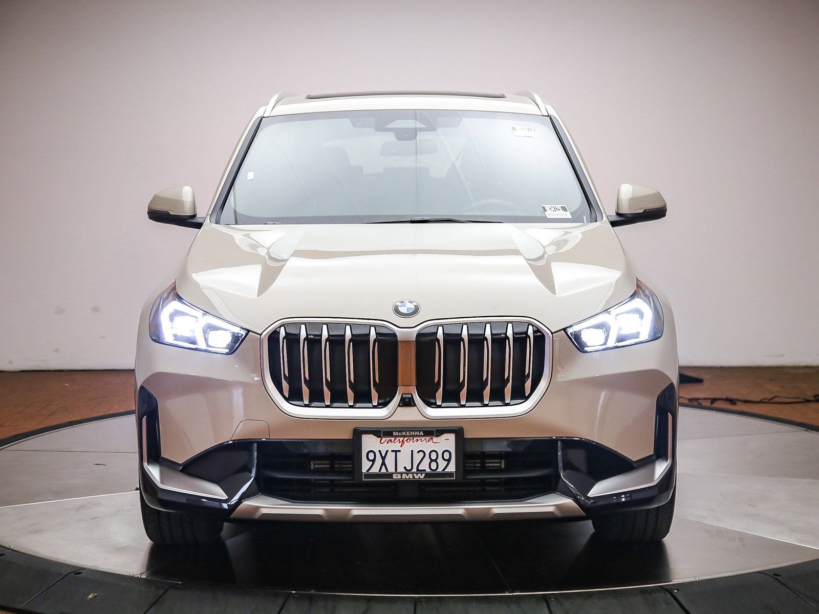 Used 2026 BMW X1 xDrive28i w/ Technology Package AWD/4WD image 2