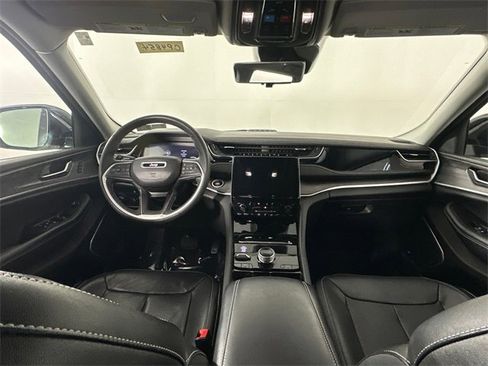 Certified 2022 Jeep Grand Cherokee Limited 4xe w/ Luxury Tech Group II image 17