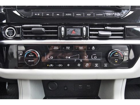 Used 2023 Nissan Pathfinder SL image 27