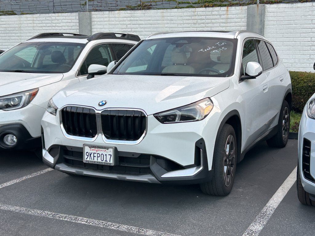 Used 2023 BMW X1 xDrive28i w/ Convenience Package AWD/4WD image 2