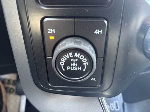 New 2025 Ford F150 XLT w/ Equipment Group 302A MID image 30