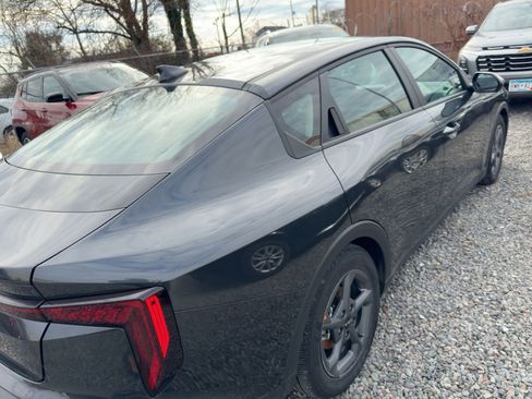 Used 2025 Kia K4 LXS image 6