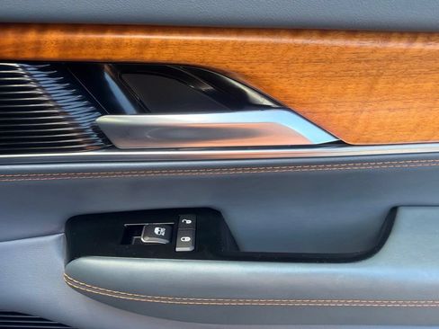 Used 2022 Jeep Grand Wagoneer Series II w/ Convenience Group III AWD/4WD image 29