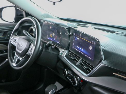 Used 2025 Chevrolet Trax ACTIV w/ Driver Confidence Package FWD image 25