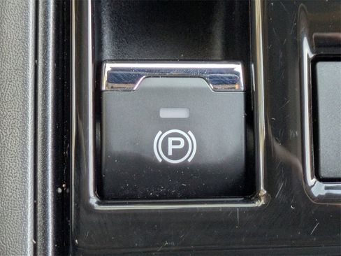 Certified 2025 Subaru Crosstrek 2.5i Limited w/ Popular Package #3A image 25