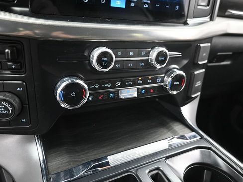 Used 2024 Ford F150 Lariat w/ Tow/Haul Package AWD/4WD image 21