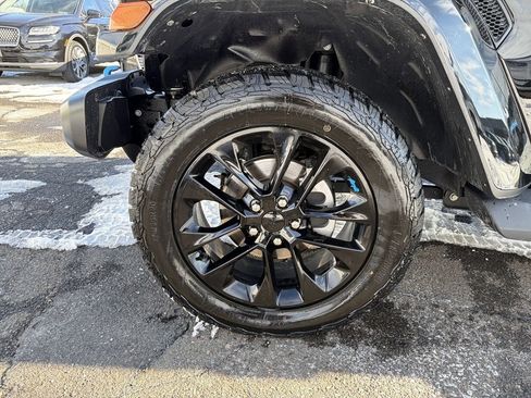 Used 2023 Jeep Wrangler Unlimited Sahara w/ Cold Weather Group image 30