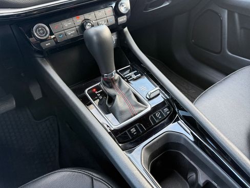 Used 2025 Jeep Compass Trailhawk image 41