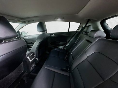 Used 2022 Kia Sportage EX w/ EX Technology Package image 26