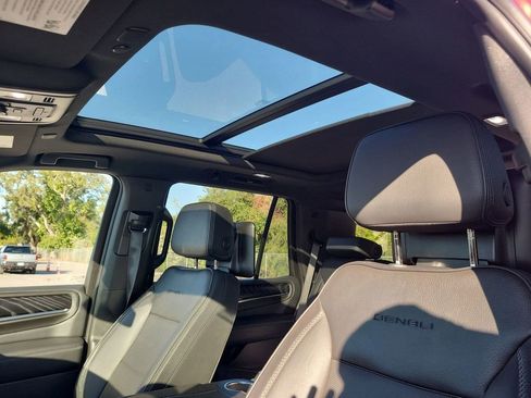 Used 2023 GMC Yukon Denali w/ LPO, Floor Liner Package image 27