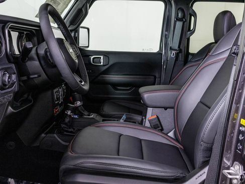New 2026 Jeep Wrangler Unlimited Rubicon AWD/4WD image 21