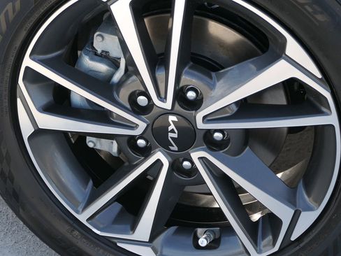 Used 2024 Kia Forte LXS image 11