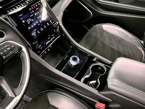 Used 2022 Jeep Grand Cherokee Altitude image 13