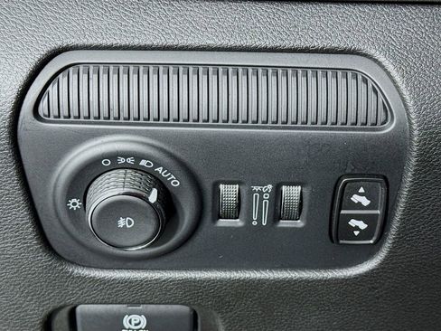 Used 2024 Jeep Wagoneer Series III image 14