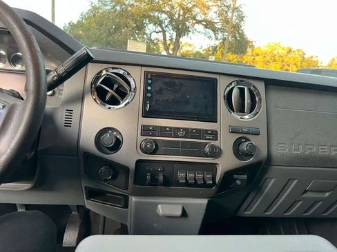 Used 2011 Ford F250 XLT w/ XLT Premium Pkg image 15