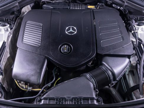 Used 2025 Mercedes-Benz GLC 300 4MATIC image 7