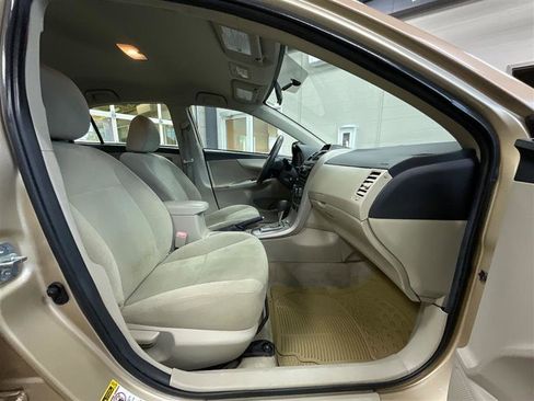 Used 2012 Toyota Corolla LE image 22