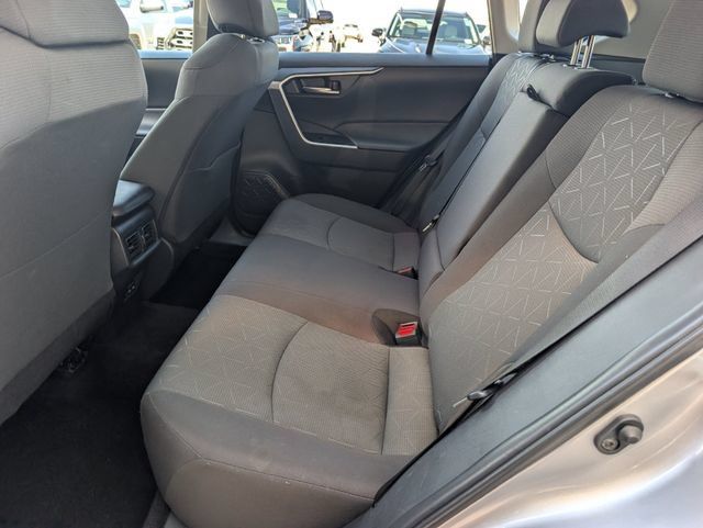 Used 2025 Toyota RAV4 XLE AWD/4WD image 26