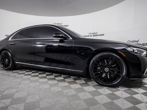 Used 2025 Mercedes-Benz S 580 4MATIC Sedan image 2