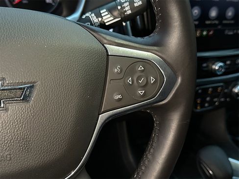 Used 2022 Chevrolet Traverse LT w/ Midnight/Sport Edition image 29