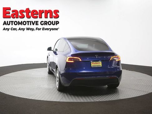 Used 2021 Tesla Model Y Long Range AWD/4WD image 31