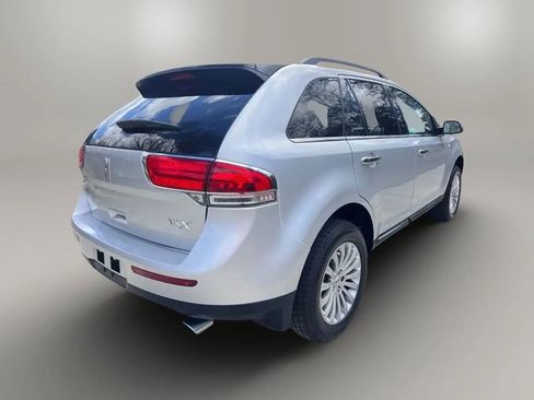 Used 2015 Lincoln MKX FWD w/ Walnut Swirl Wood Package image 7