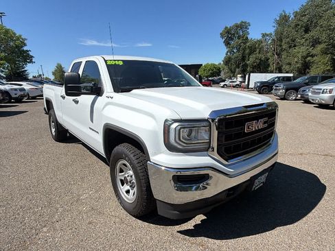 Used 2018 GMC Sierra 1500 4x4 Double Cab w/ Sierra Convenience Package image 3