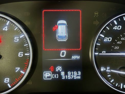 Used 2024 Subaru Crosstrek 2.0i Premium image 14