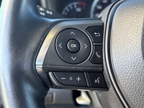 Used 2020 Toyota Corolla SE image 19