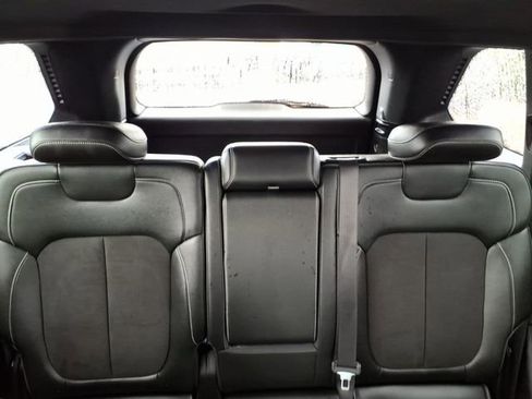 Used 2023 Jeep Grand Cherokee Altitude image 24