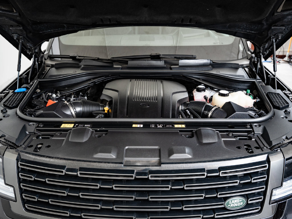 Used 2025 Land Rover Range Rover SE AWD/4WD image 46