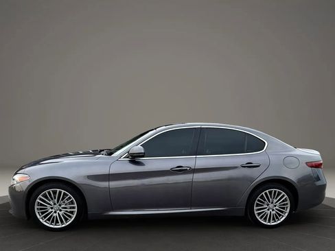 Used 2017 Alfa Romeo Giulia Ti w/ TI Performance Package image 4