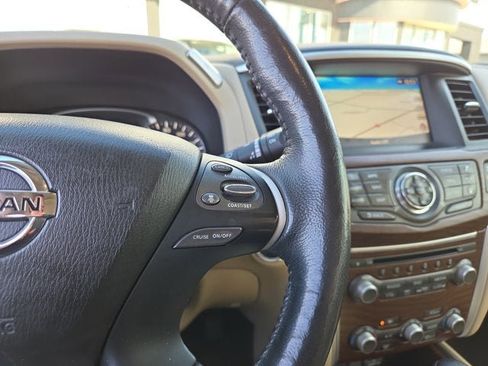 Used 2018 Nissan Pathfinder Platinum w/ Cargo Package image 23