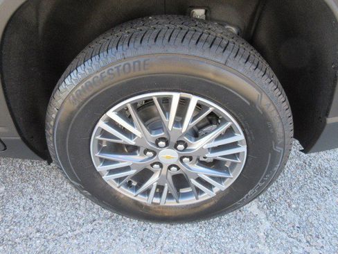 New 2026 Chevrolet Traverse LT w/ Driver Confidence Package image 11