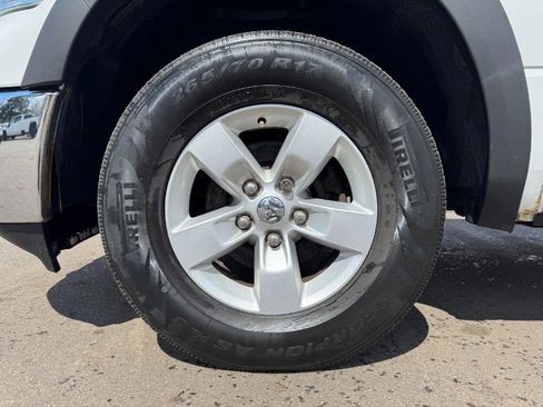 Used 2014 RAM 1500 Classic SLT w/ Luxury Group AWD/4WD image 13