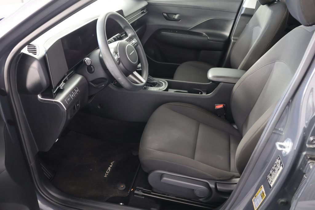 Used 2024 Hyundai Kona SE AWD/4WD image 17