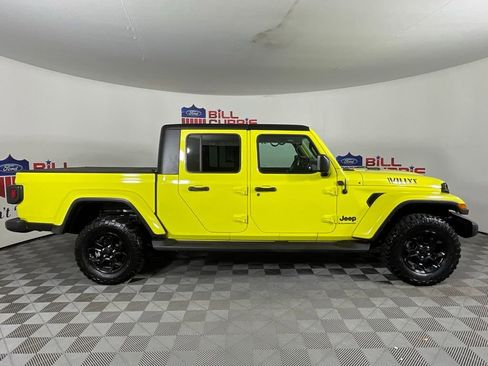 Used 2023 Jeep Gladiator Sport AWD/4WD image 2