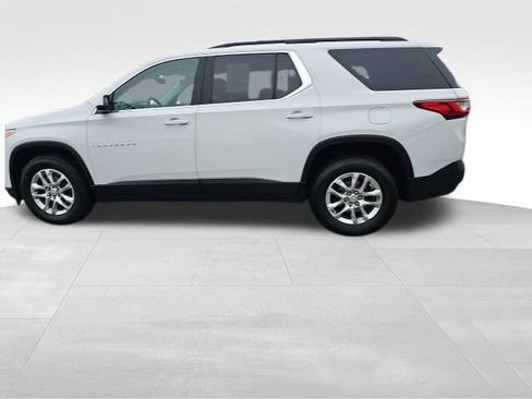 Used 2021 Chevrolet Traverse LT image 15