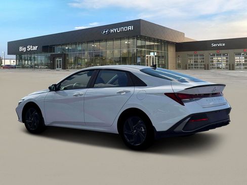 New 2026 Hyundai Elantra Sport image 4