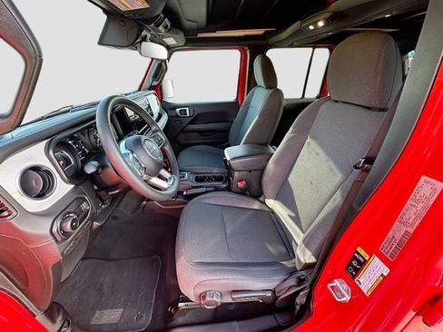 Used 2024 Jeep Wrangler Unlimited Sahara AWD/4WD image 21