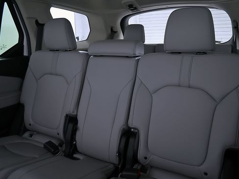 Used 2025 Honda Pilot EX-L image 22