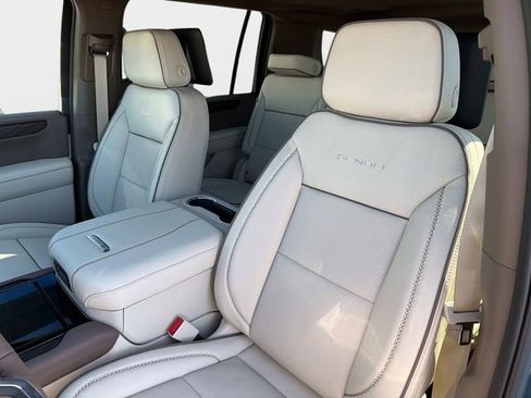 New 2026 GMC Yukon XL Denali w/ Denali Reserve Package image 20