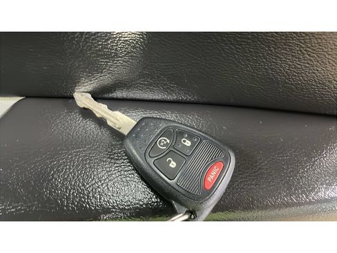 Used 2014 Jeep Compass Latitude w/ Sun/Sound Group AWD/4WD image 20