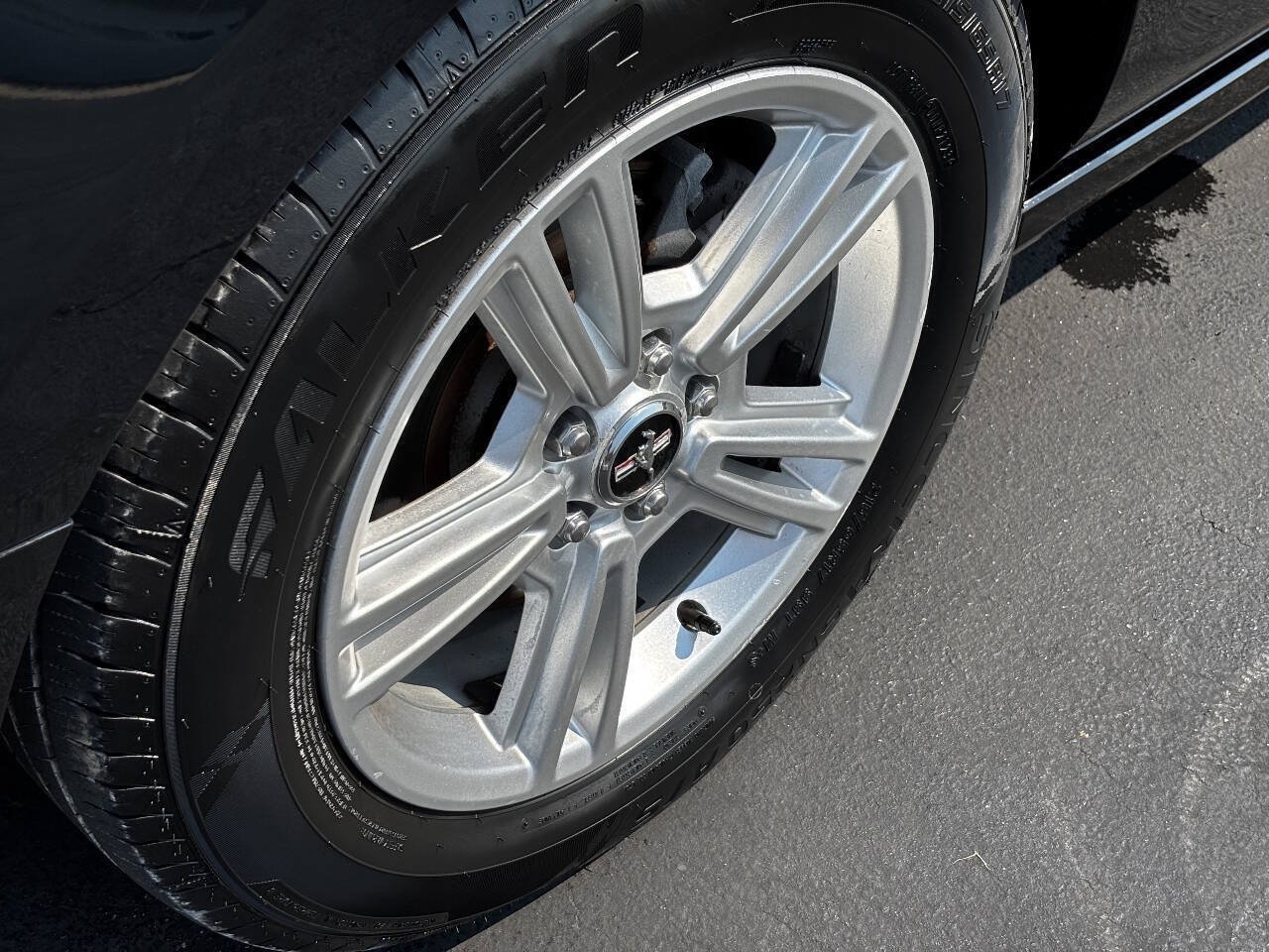 Used 2014 Ford Mustang Convertible w/ Equipment Group 102A RWD image 10