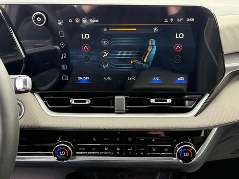 New 2026 Chevrolet Equinox LT w/ Convenience Package II AWD/4WD image 30