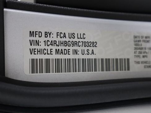 Used 2024 Jeep Grand Cherokee Limited AWD/4WD image 44