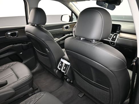 Used 2023 Kia Sorento SX Prestige AWD/4WD image 41