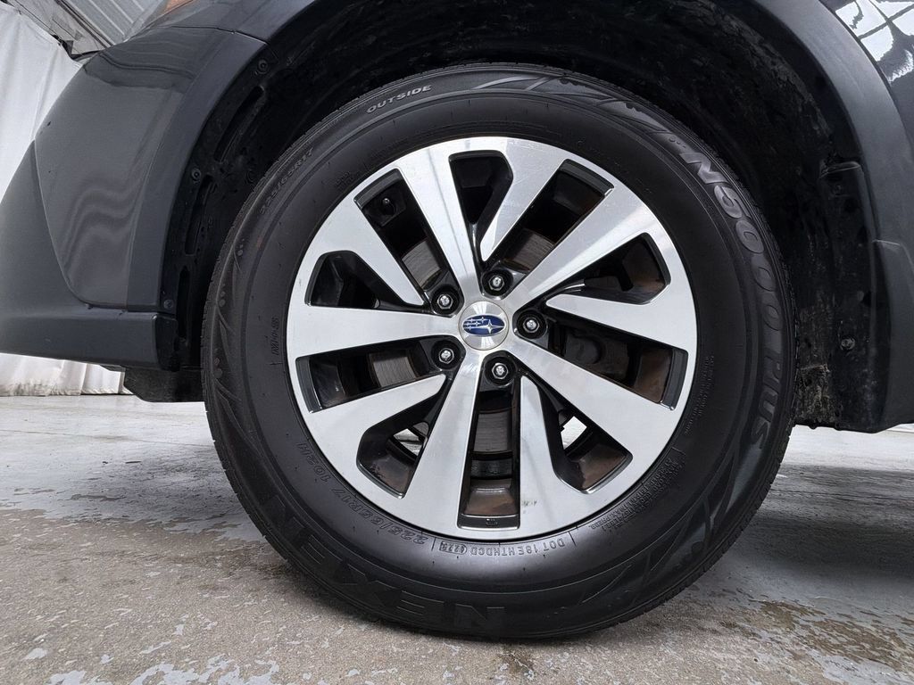 Used 2021 Subaru Outback Premium AWD/4WD image 17